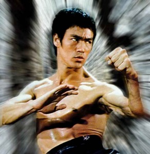 Saviez-vous que Bruce Lee était si rapide qu'on devait ralentir ses mouvements dans ses films