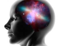 Image conceptuelle de synthèse sur le cerveau.